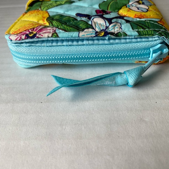 Vera Bradley RFID Turnlock Wallet Lemon Grove NWOT - Picture 6 of 13